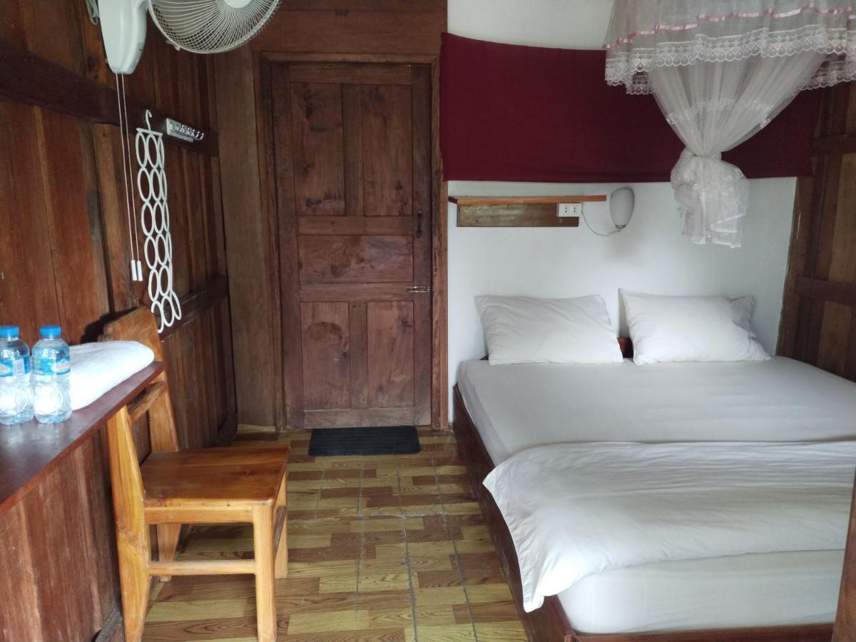 Pdv Guesthouse Muang Ngoi Dış mekan fotoğraf