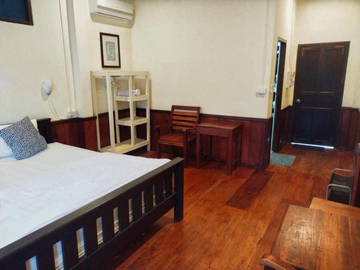 Pdv Guesthouse Muang Ngoi Dış mekan fotoğraf