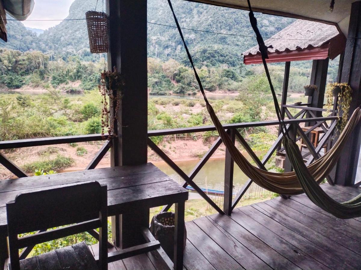 Pdv Guesthouse Muang Ngoi Dış mekan fotoğraf