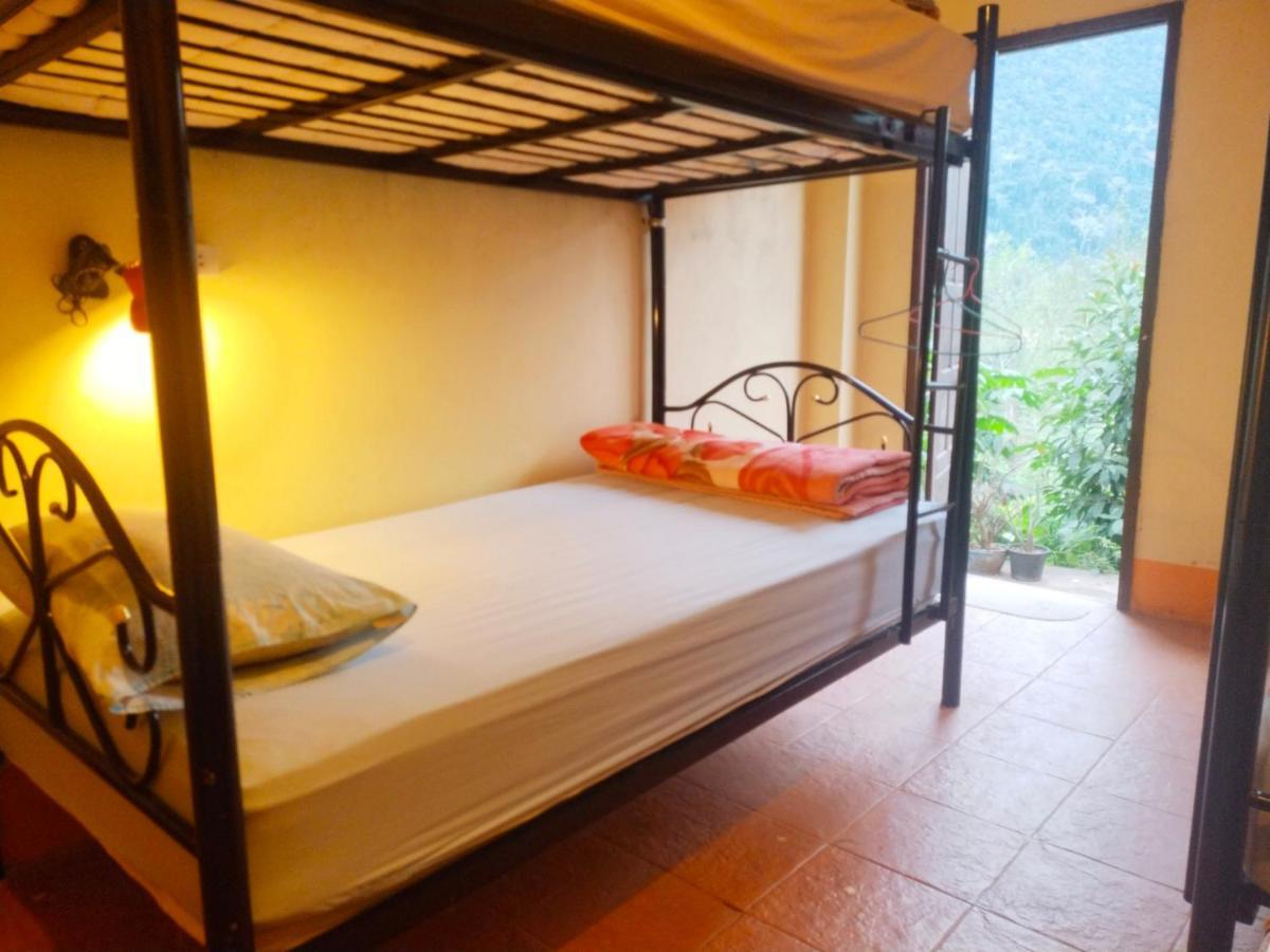 Pdv Guesthouse Muang Ngoi Dış mekan fotoğraf