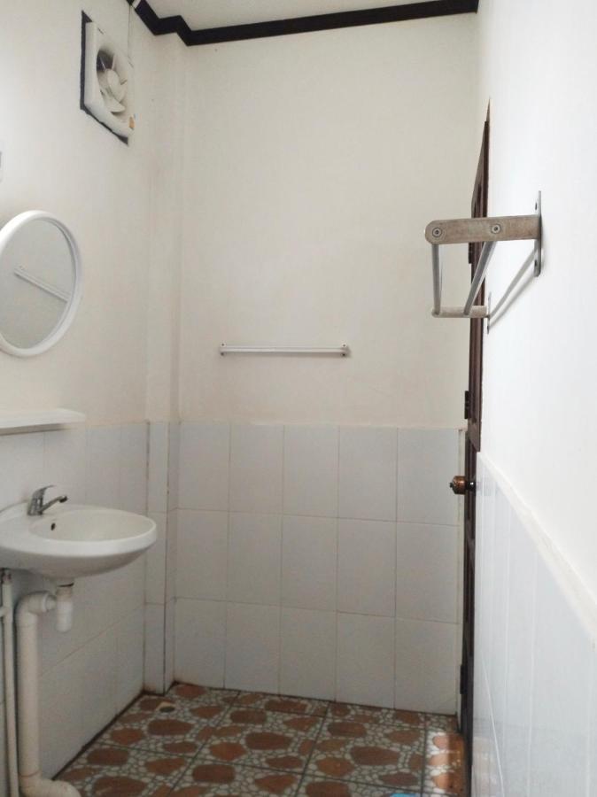 Pdv Guesthouse Muang Ngoi Dış mekan fotoğraf