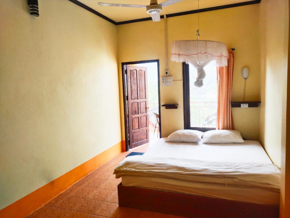 Pdv Guesthouse Muang Ngoi Dış mekan fotoğraf